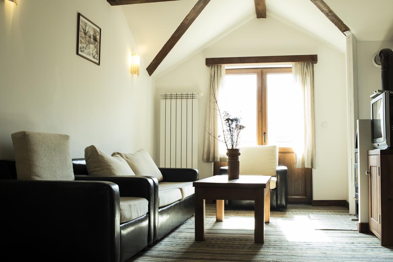 סמוקוב Boutique Hotel The White Pine מראה חיצוני תמונה